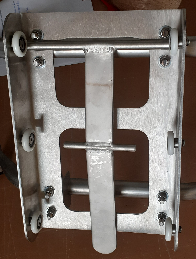 Photo des galets vissés sur le chariot